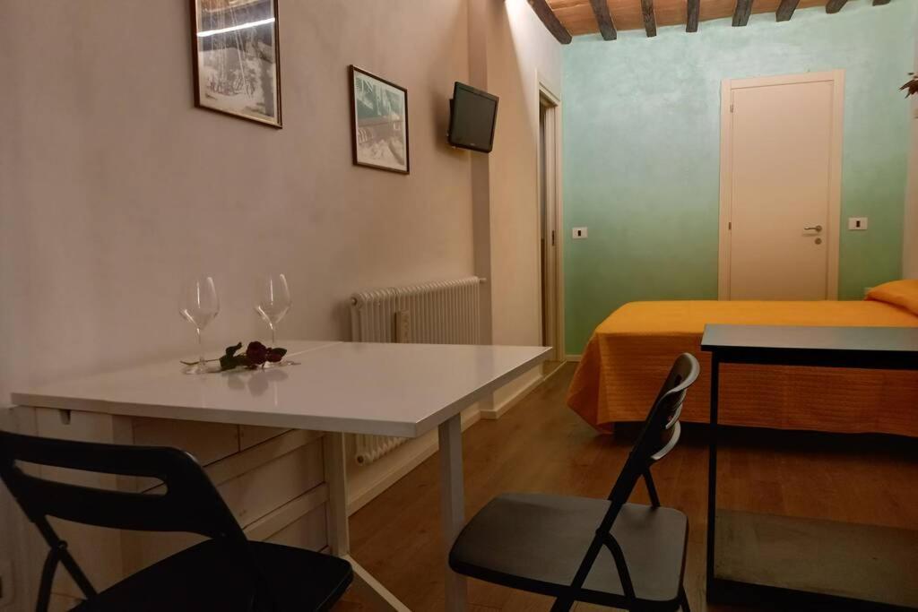La Locanda Dei Conti, Piccolo E Confortevole Loft Сиена Экстерьер фото